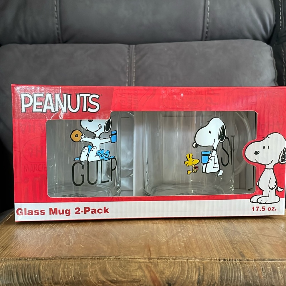 Peanuts Glass Mugs 17.5 Oz. 2 pack (7)